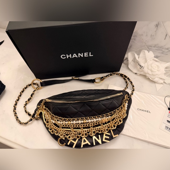 CHANEL BELT BAG - Picture 2 of 7